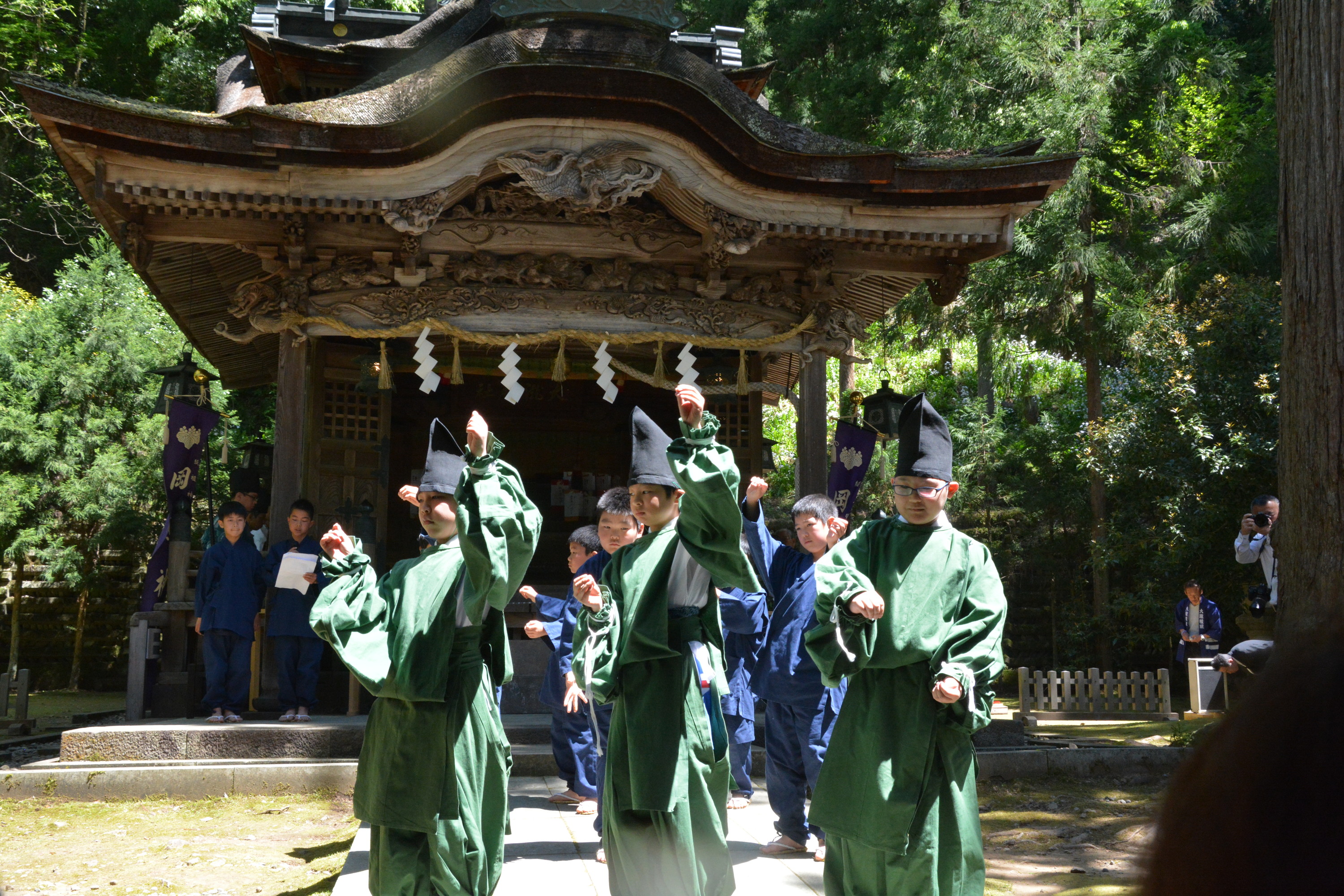 大瀧神社・岡太神社の春祭り